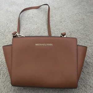 Michael Kors Selma Medium Leather Crossbody